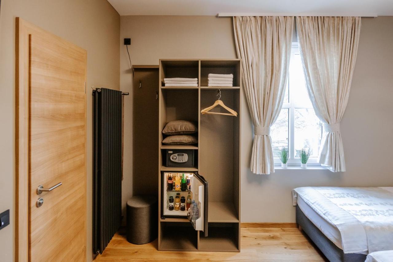 Rooms Verde Petrovče Exteriör bild